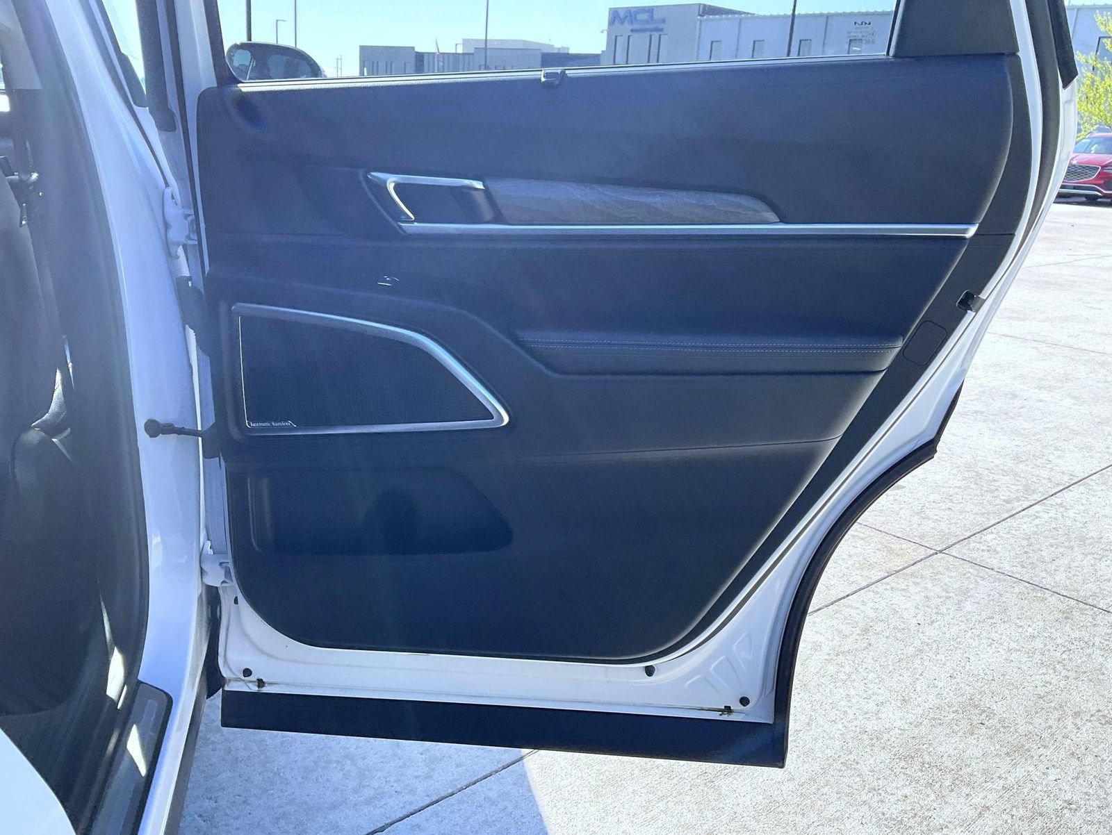 Used 2022 Kia Telluride SX w/ Towing Package AWD/4WD image 23