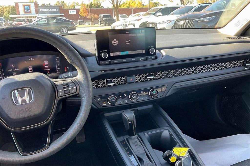 Used 2024 Honda Accord EX image 15