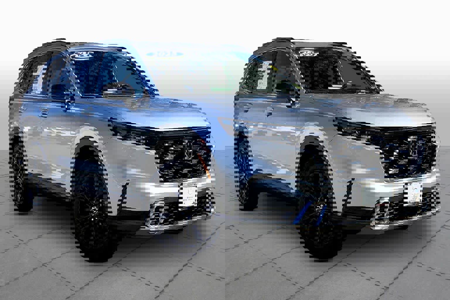 Used 2025 Honda CR-V Sport Touring image 3