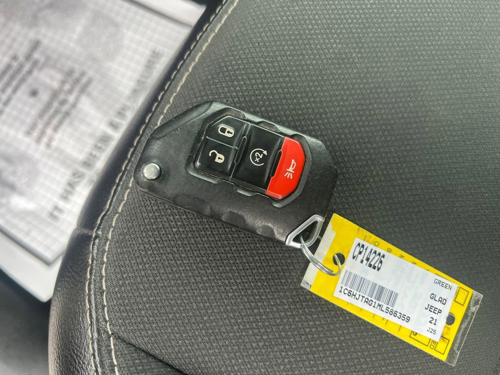 Used 2021 Jeep Gladiator Sport image 28