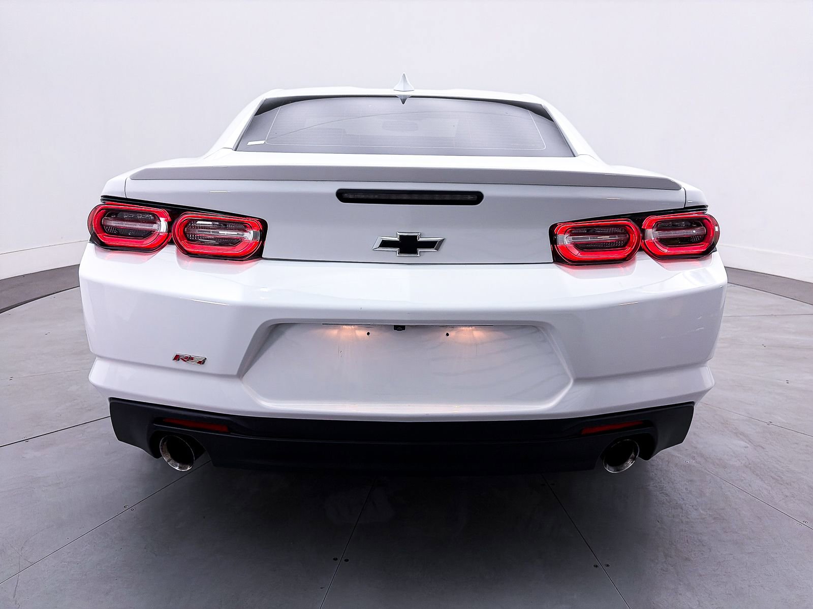 Used 2020 Chevrolet Camaro LT w/ RS Package image 13