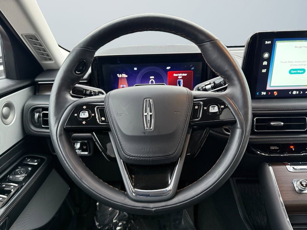 Used 2025 Lincoln Aviator Reserve w/ Equipment Group 201A image 12