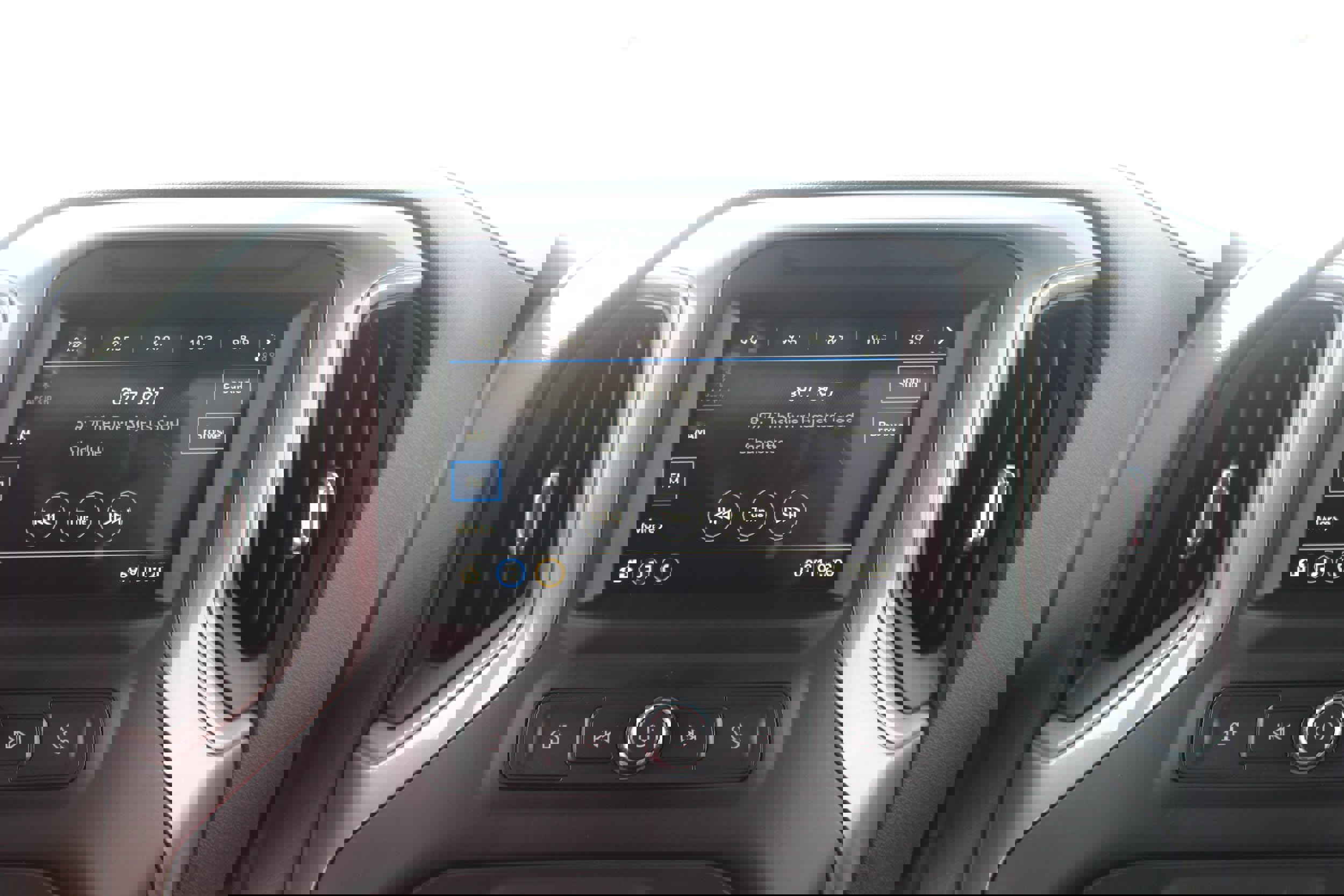 Used 2019 Chevrolet Silverado 1500 Custom Trail Boss w/ Custom Convenience Package image 10