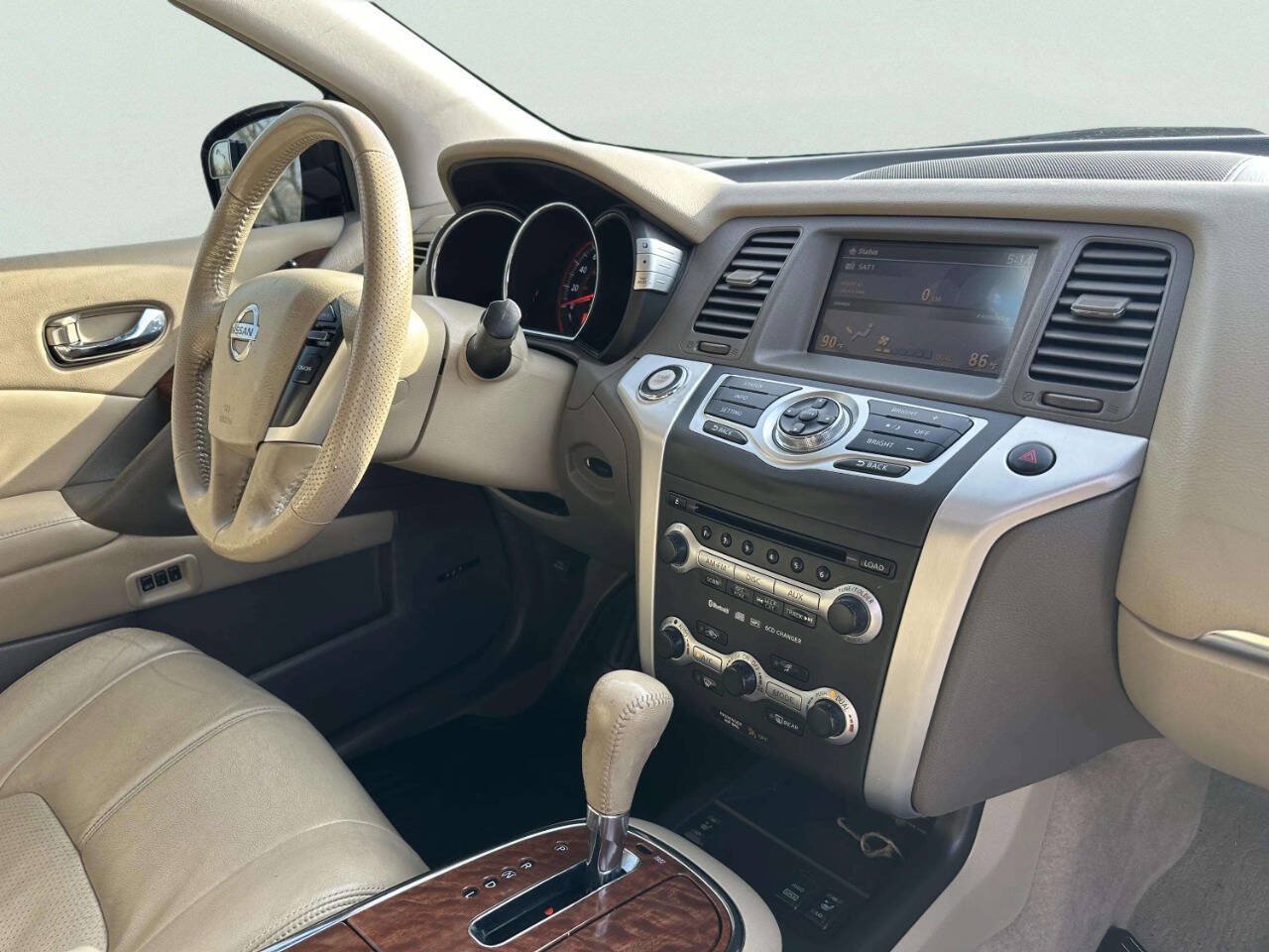 Used 2010 Nissan Murano LE AWD/4WD image 25