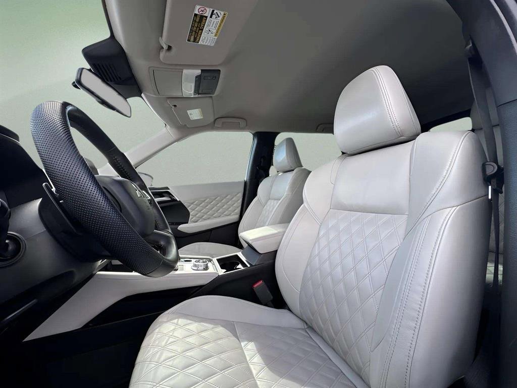 Used 2023 Mitsubishi Outlander SEL image 17