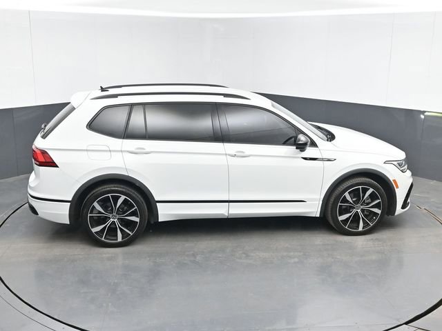 Used 2022 Volkswagen Tiguan SE R-Line FWD image 39