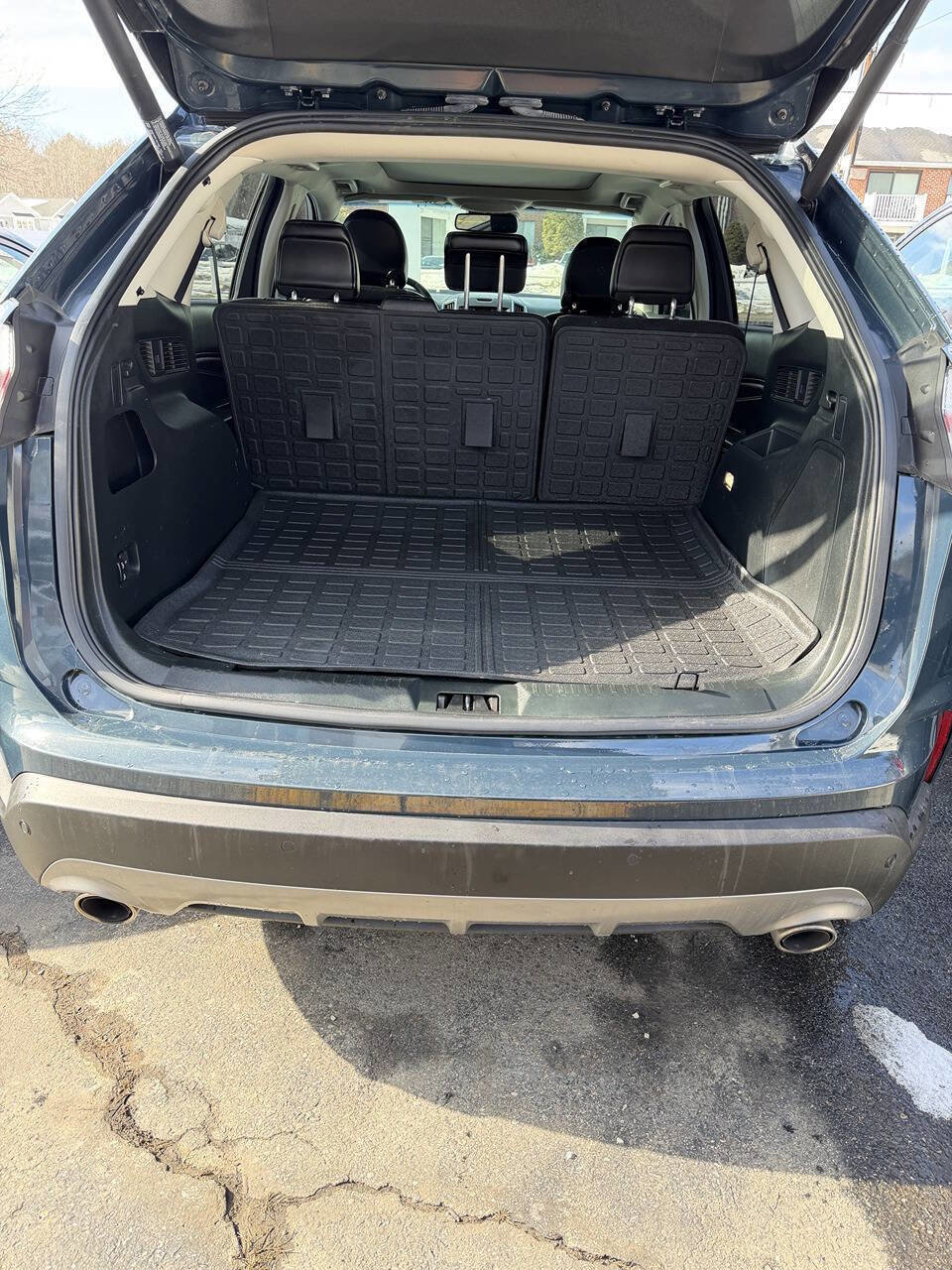 Used 2019 Ford Edge Titanium w/ Equipment Group 301A image 25