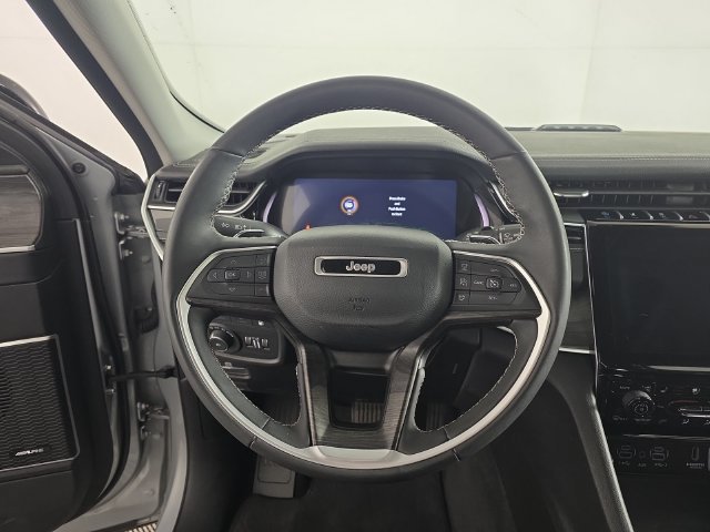 Used 2023 Jeep Grand Cherokee 30th Anniversary AWD/4WD image 12