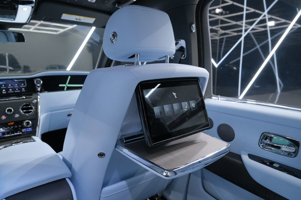 Used 2026 Rolls-Royce Cullinan image 78