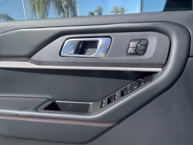 New 2025 Ford Explorer ST-Line w/ Premium Package image 18