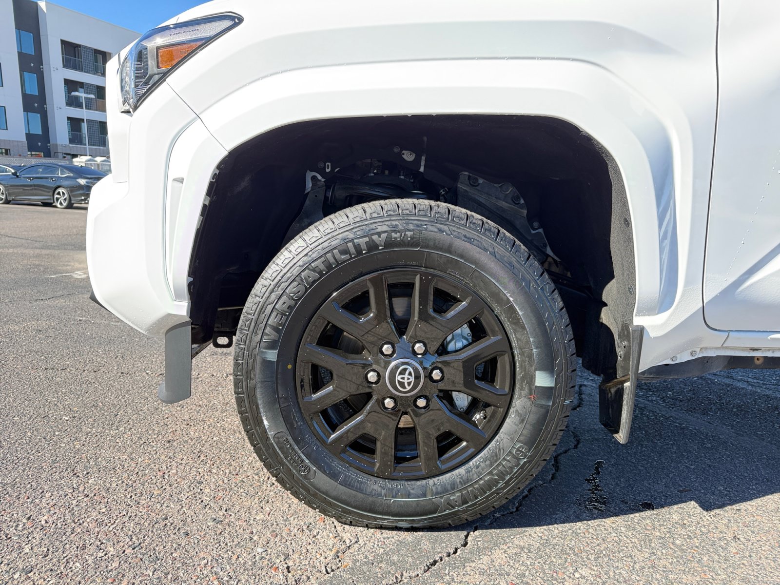 Used 2024 Toyota Tacoma SR5 AWD/4WD image 11