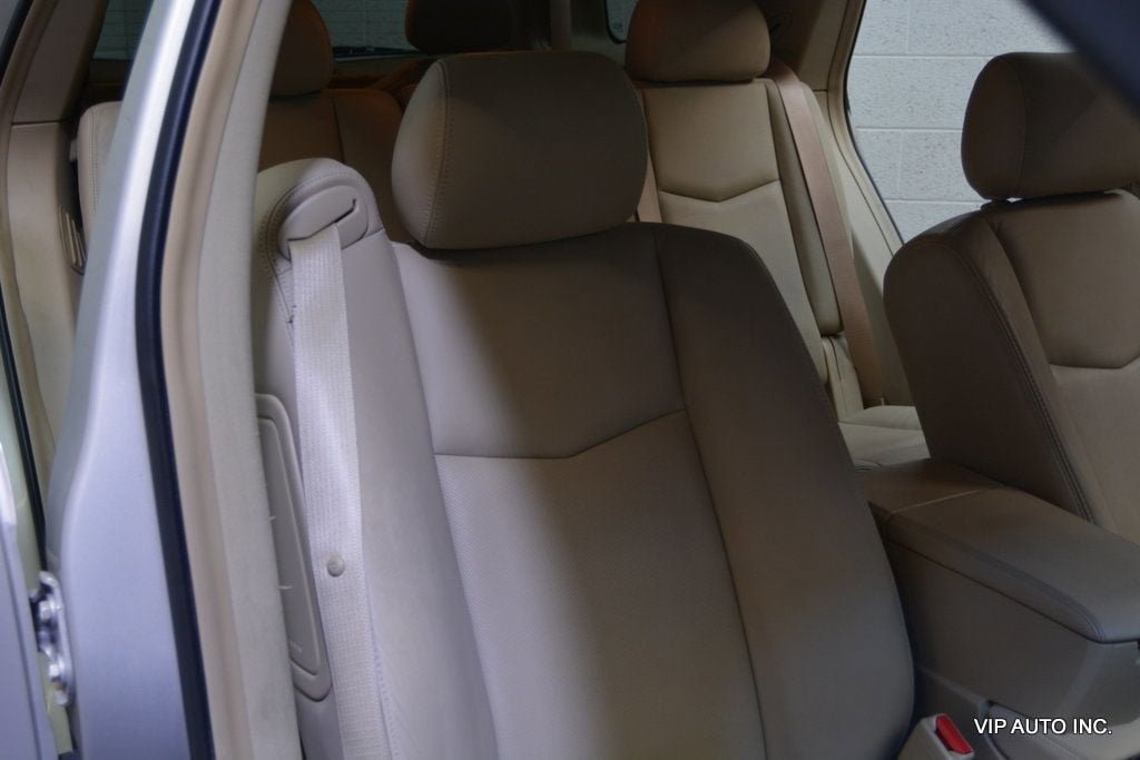 Used 2008 Cadillac SRX w/ Utility Package RWD image 14