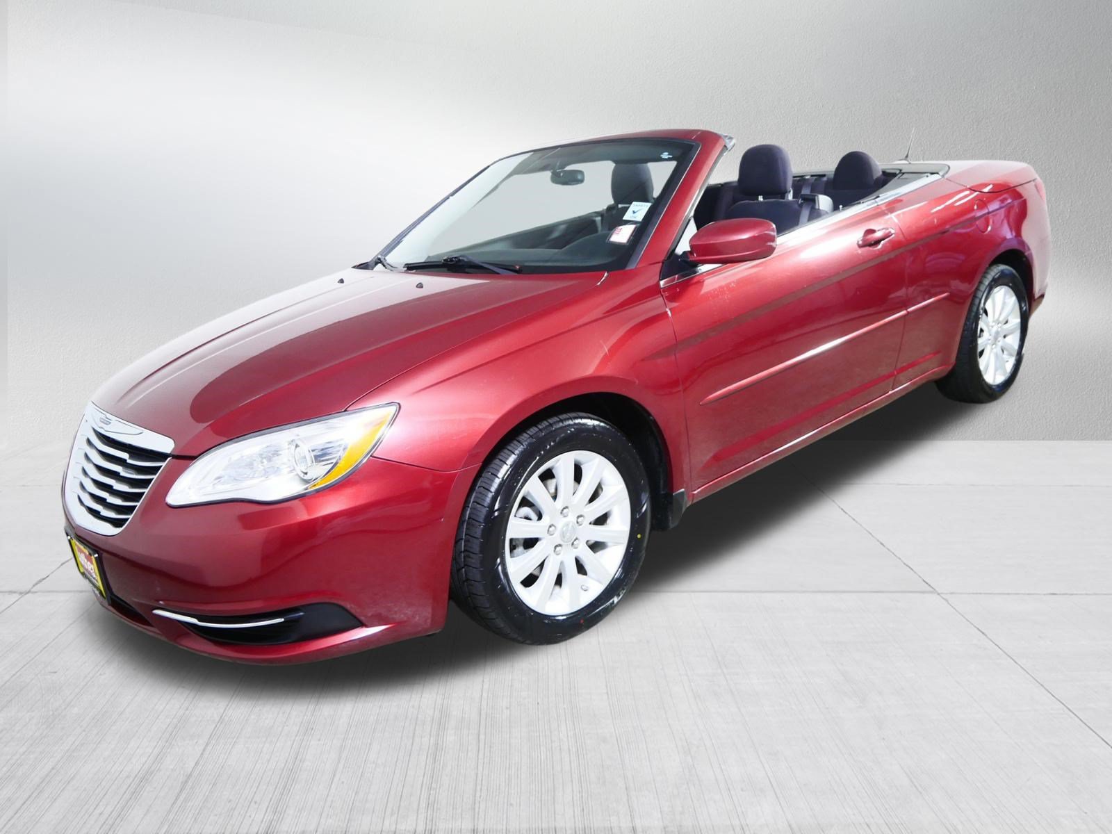 Used 2012 Chrysler 200 Touring FWD image 3