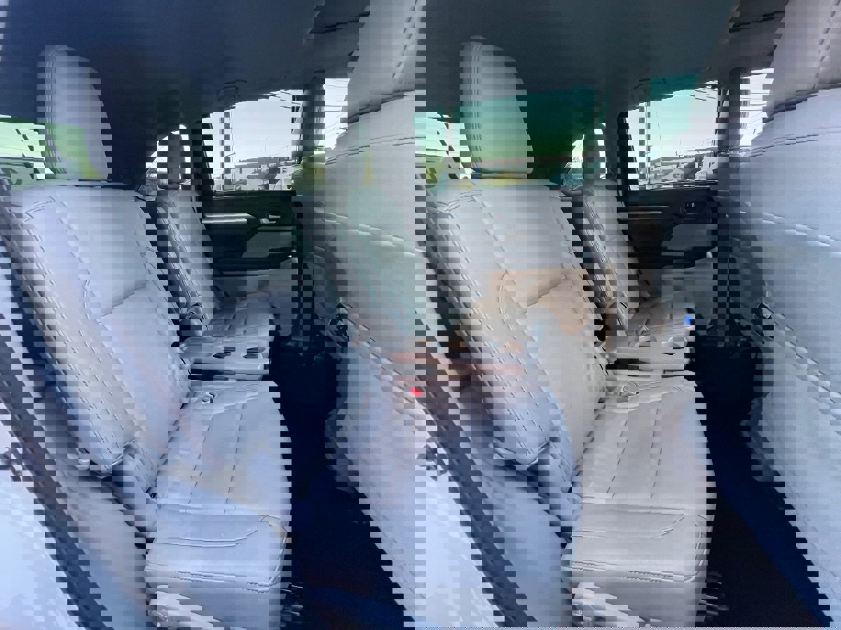 Used 2016 Toyota Highlander XLE image 14