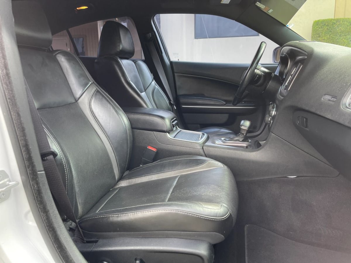 Used 2019 Dodge Charger SXT w/ Leather Interior Group RWD image 23