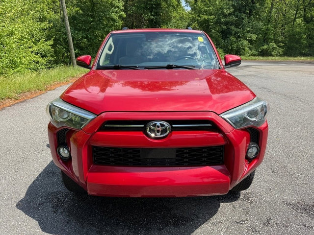 Used 2020 Toyota 4Runner SR5 AWD/4WD image 3