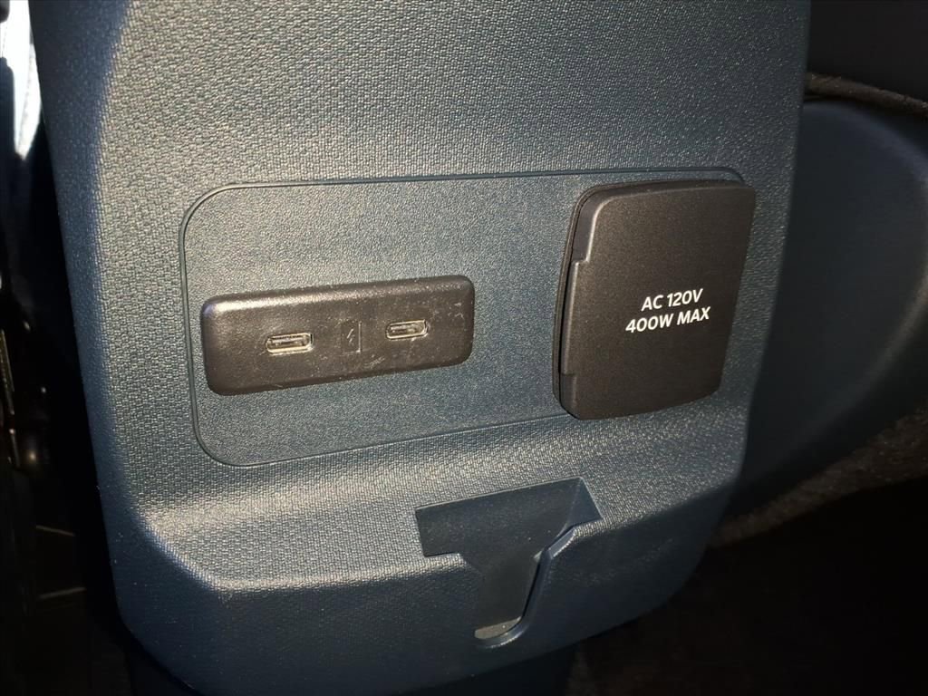 New 2026 Ford Maverick Lariat w/ Black Appearance Package image 13