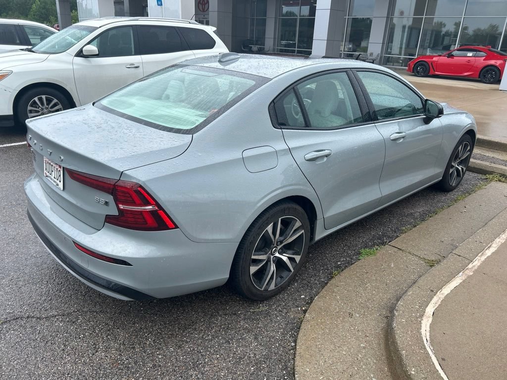 Used 2024 Volvo S60 B5 Core AWD/4WD image 4