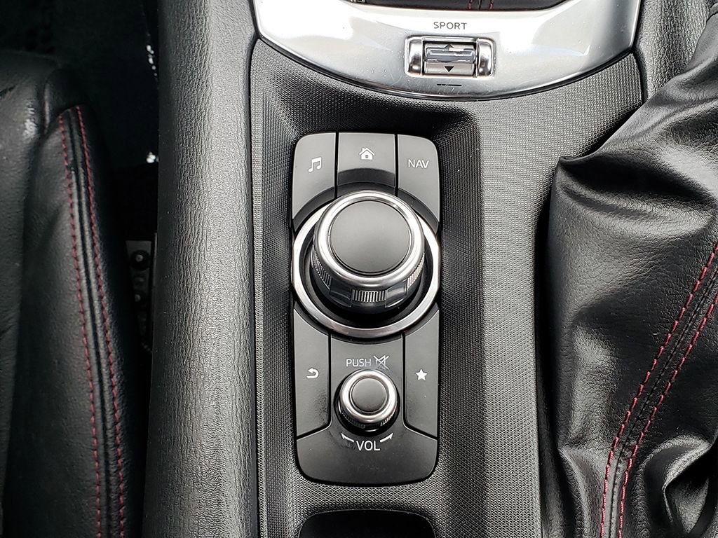Used 2018 MAZDA MX-5 Miata RF Grand Touring image 22