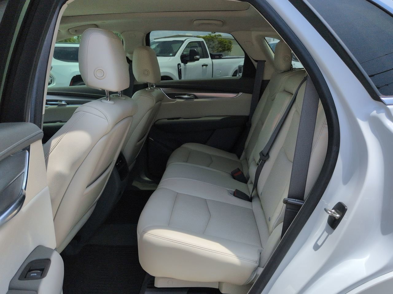 Used 2017 Cadillac XT5 Premium Luxury FWD image 14