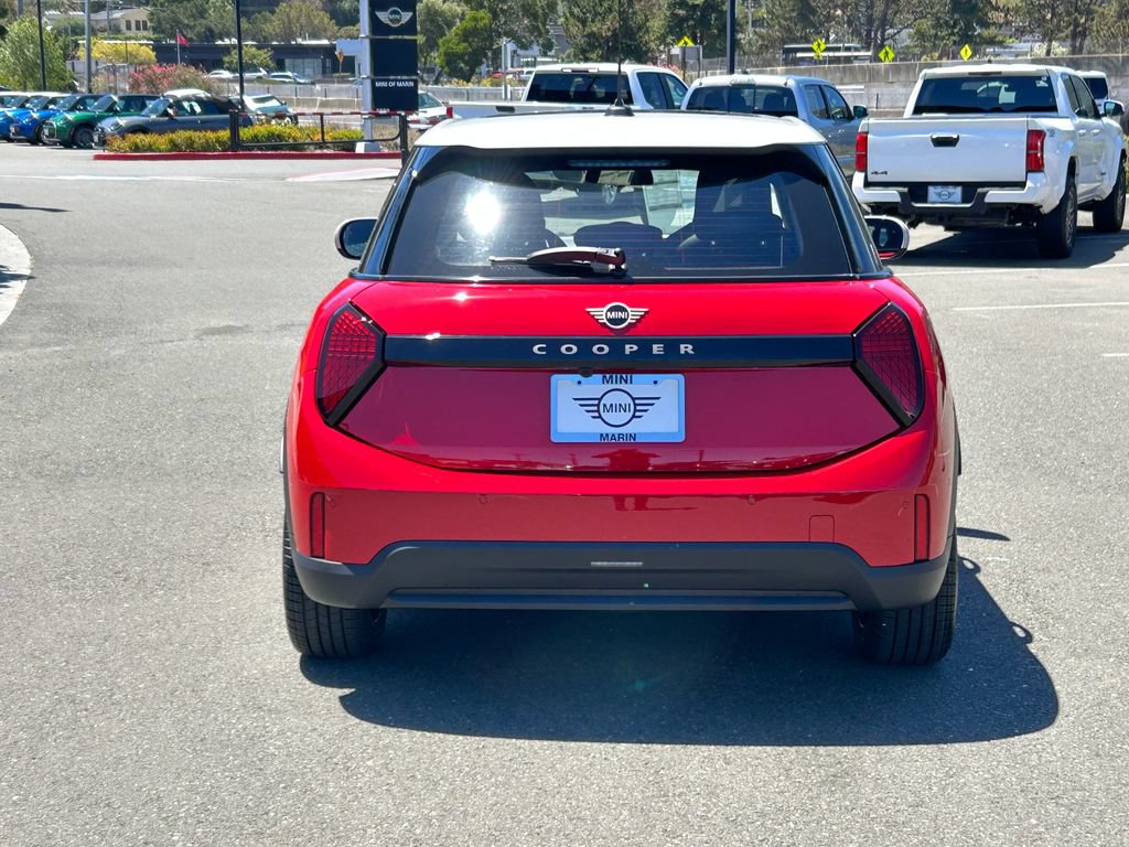New 2026 MINI Cooper 4-Door Hardtop FWD image 4
