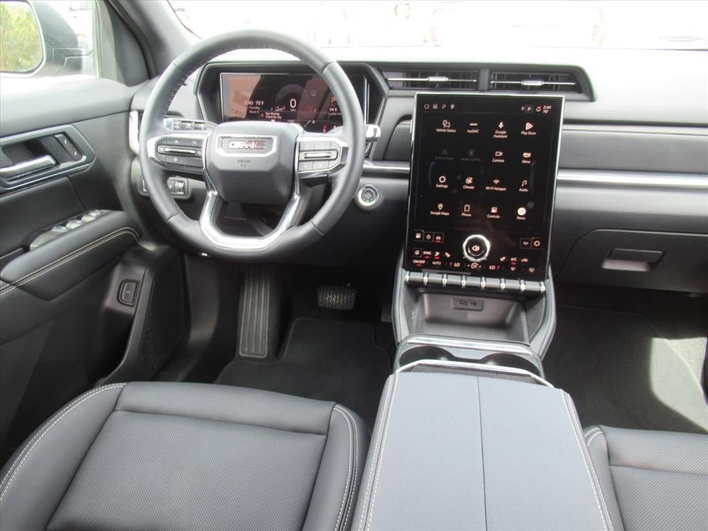 Used 2025 GMC Terrain Elevation w/ Elevation Premium Package AWD/4WD image 12