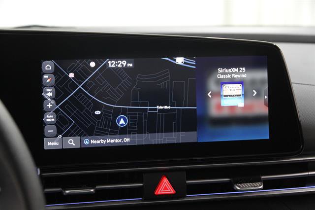 Used 2024 Hyundai Elantra SEL image 10