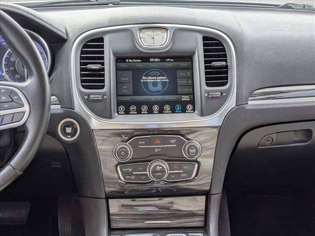 Used 2017 Chrysler 300 Limited image 14