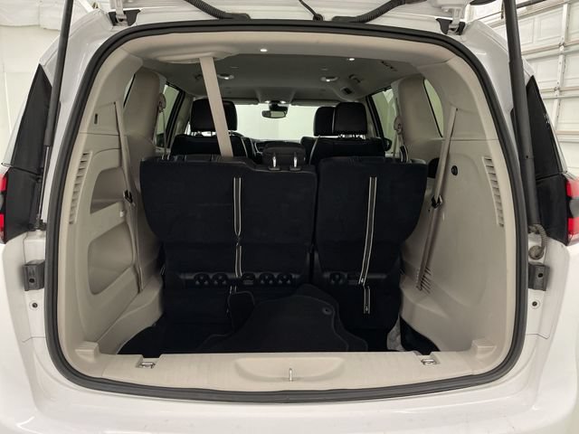 Used 2024 Chrysler Pacifica Touring-L FWD image 15