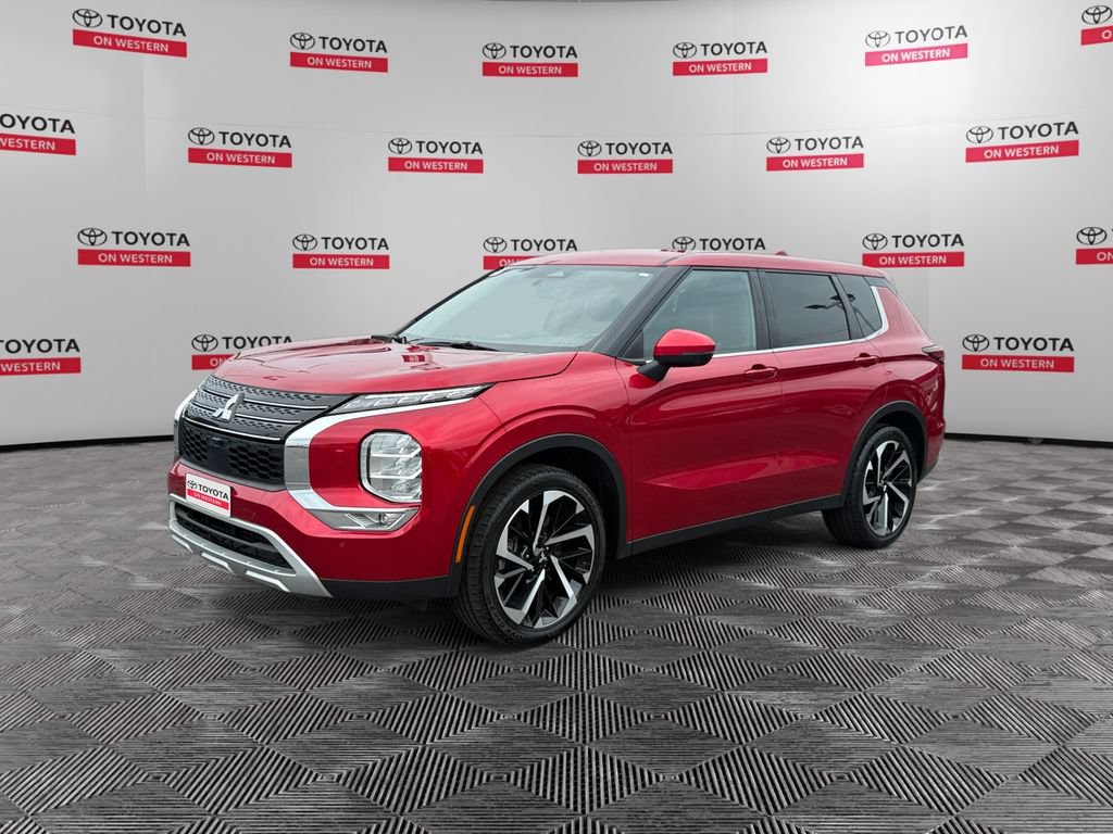 Used 2024 Mitsubishi Outlander SE