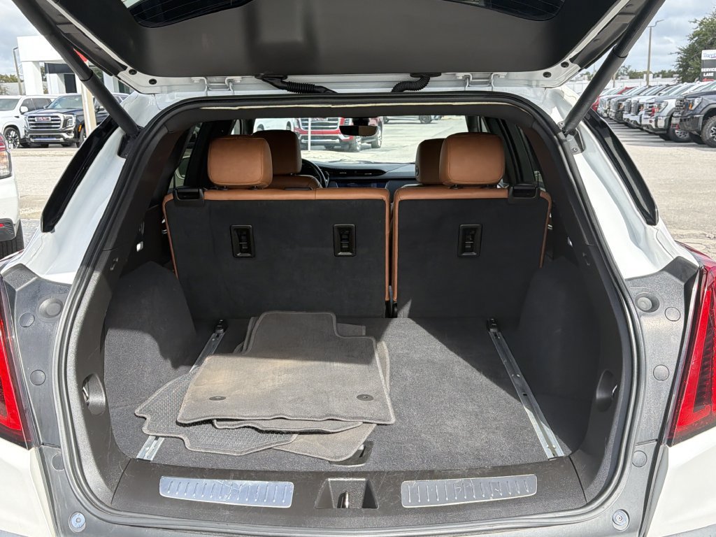 Used 2020 Cadillac XT5 Premium Luxury FWD image 9