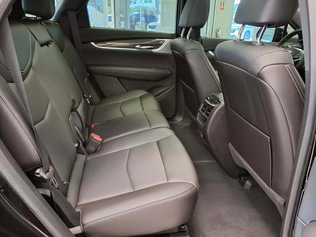 Certified 2023 Cadillac XT5 Sportv w/ Technology Package image 14