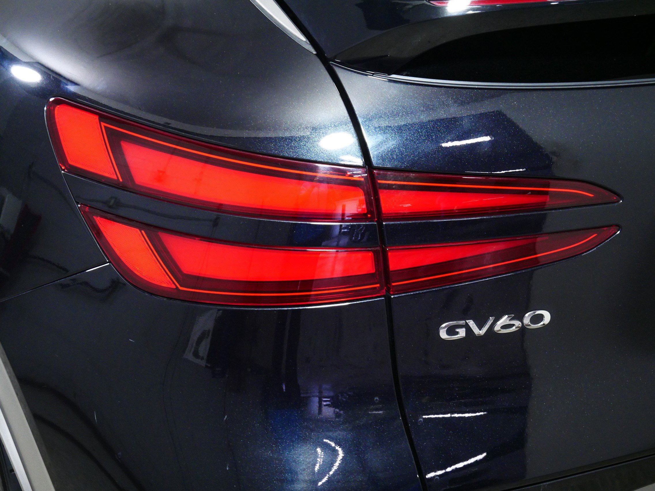 Used 2025 Genesis GV60 Advanced image 17