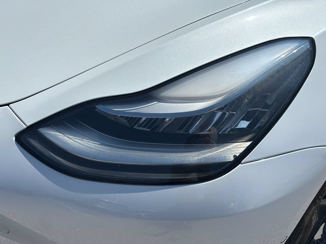 Used 2020 Tesla Model 3 Standard Range Plus RWD image 9