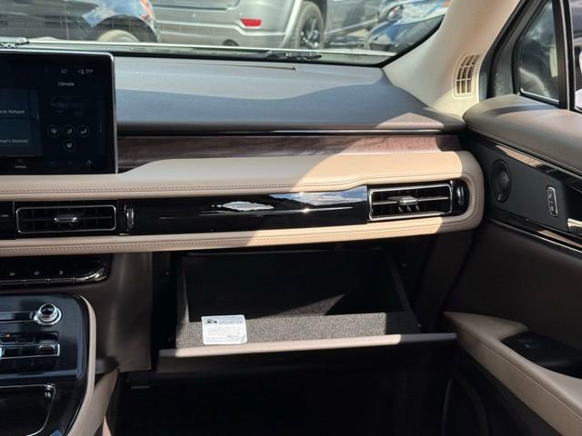 Used 2022 Lincoln Nautilus Reserve w/ Equipment Group 201A image 37