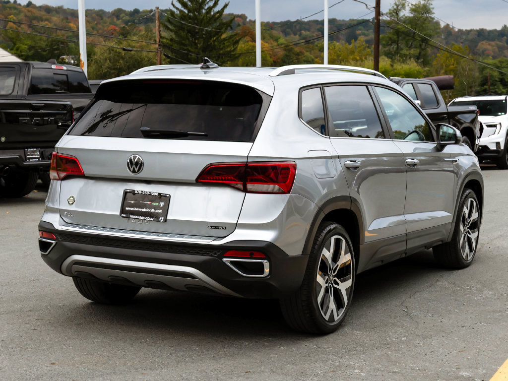 Used 2022 Volkswagen Taos SEL w/ Panoramic Sunroof Package AWD/4WD image 7