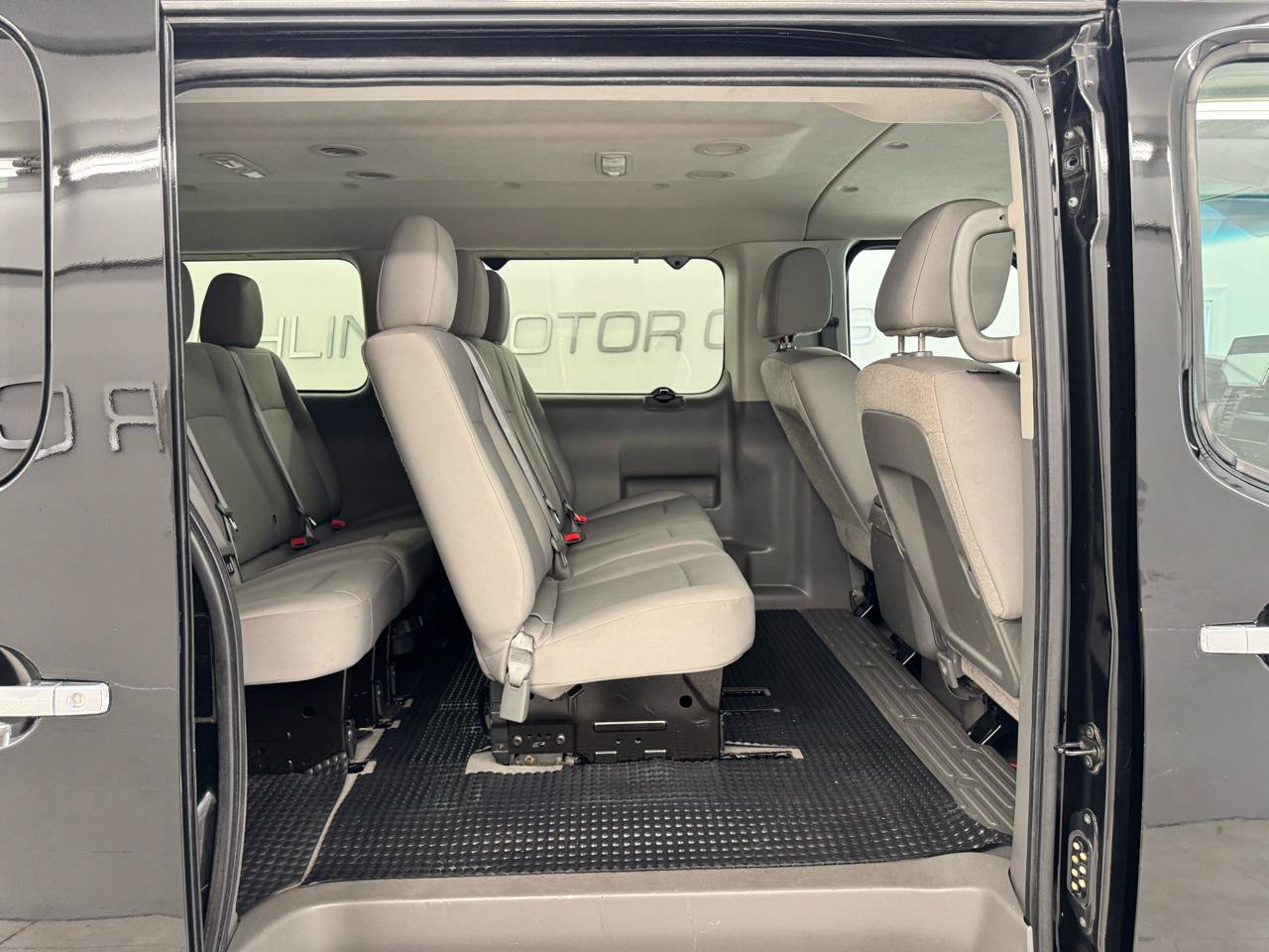 Used 2014 Nissan NV 3500 SV w/ Technology Package RWD image 15
