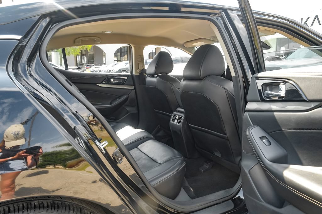 Used 2021 Nissan Maxima 3.5 SV w/ Floor Mat Group FWD image 36