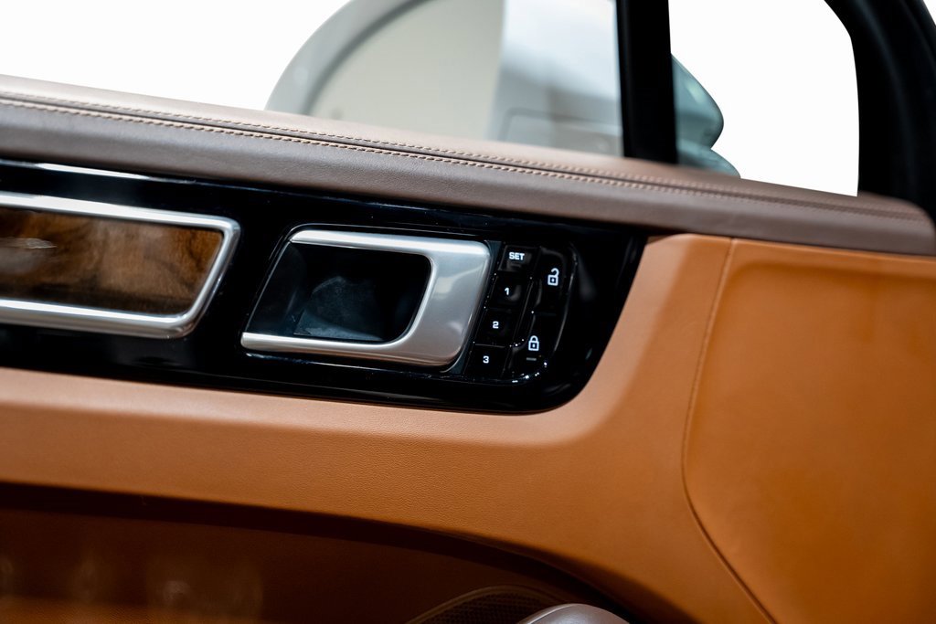 Used 2021 Porsche Cayenne Turbo image 63