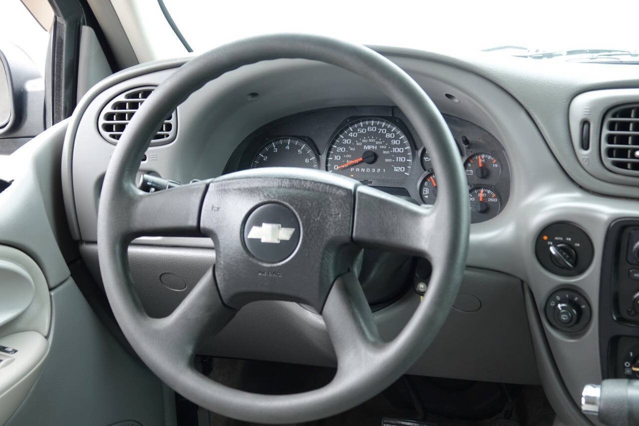 Used 2007 Chevrolet TrailBlazer LS w/ LS Preferred Equipment Group AWD/4WD image 70