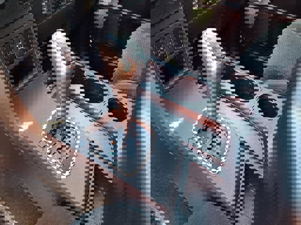 Used 2018 Toyota Sequoia TRD Sport AWD/4WD image 15