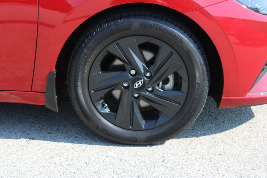 Used 2023 Hyundai Elantra SEL FWD image 30