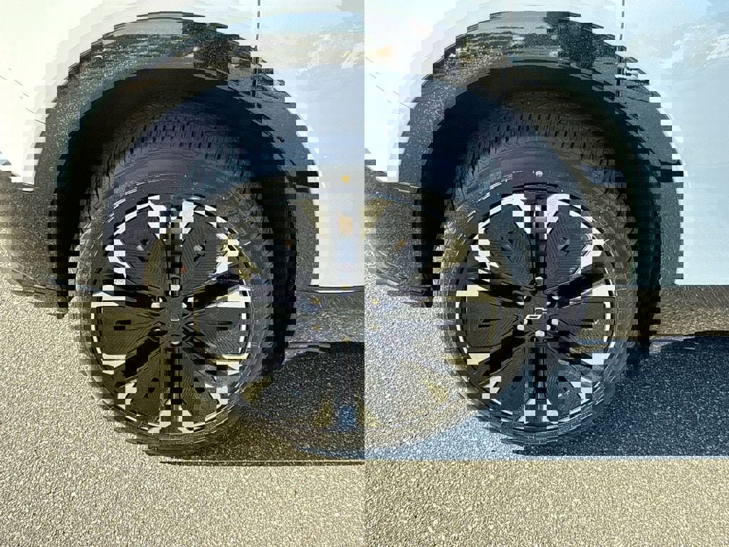 Certified 2024 Chevrolet Blazer EV RS image 19