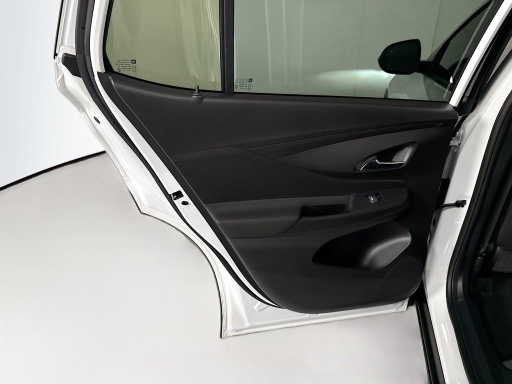 Used 2025 Buick Envista Preferred w/ Convenience II Package FWD image 26