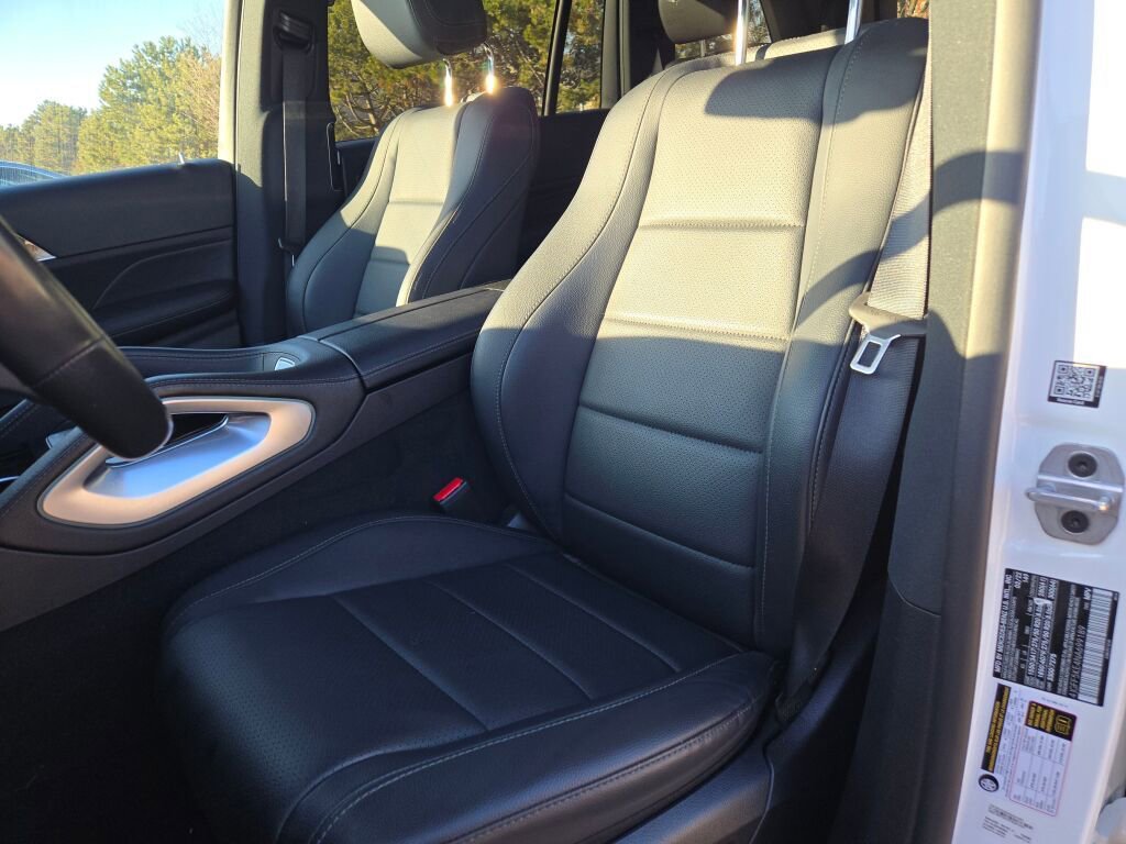 Used 2022 Mercedes-Benz GLS 450 4MATIC image 26