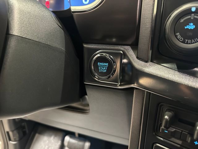 Used 2025 Ford F150 Platinum image 17