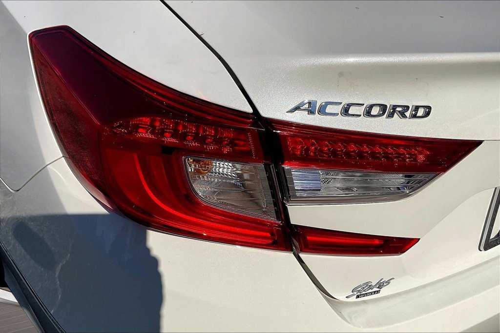 Used 2018 Honda Accord Touring image 26