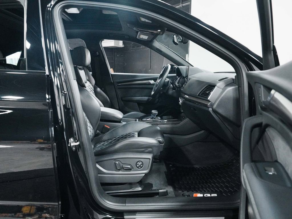 Used 2023 Audi SQ5 Premium Plus w/ Premium Plus Package image 35