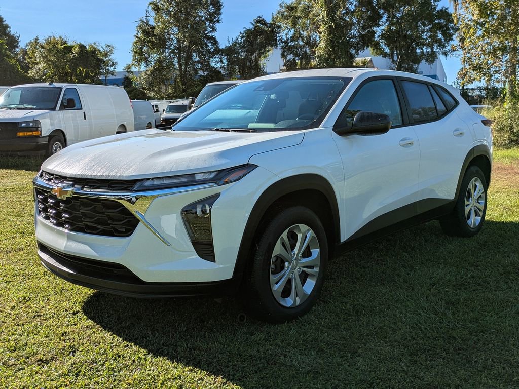 New 2026 Chevrolet Trax LS w/ Driver Confidence Package image 8