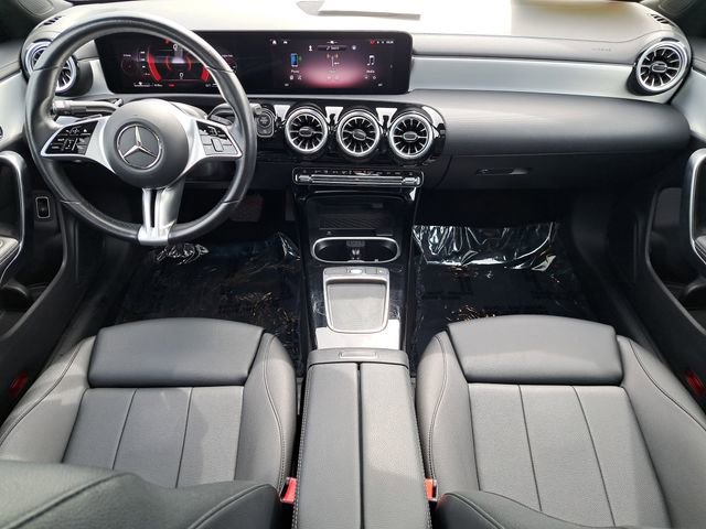 Used 2025 Mercedes-Benz CLA 250 4MATIC image 9